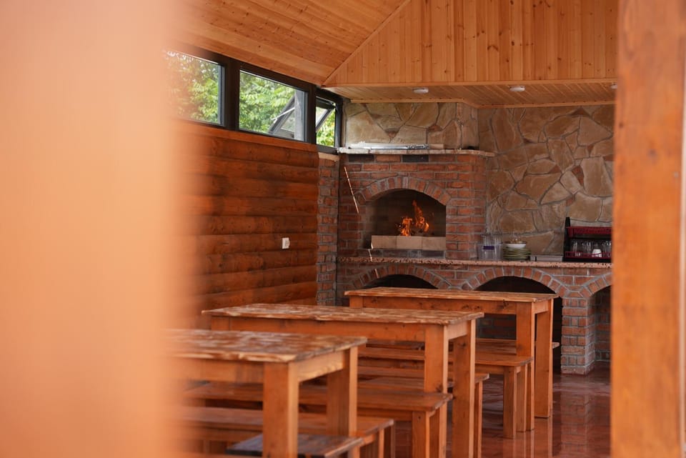 Kitchen or kitchenette, Kitchen or kitchenette, Lounge or bar, Dining area