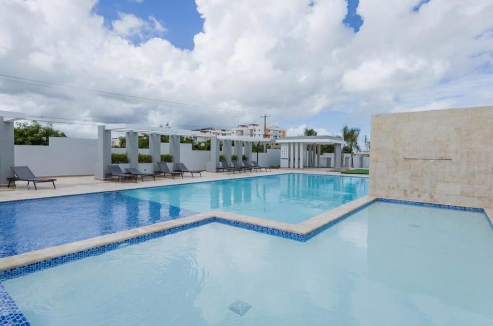 Tropical Lair, Pool, Gym Apartment in Punta Cana