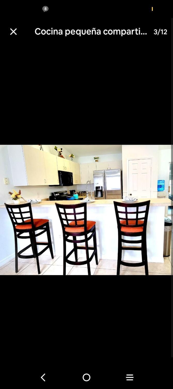 Cozy Queen Bedroom with shared Bathroom Vacation rental in Florida
