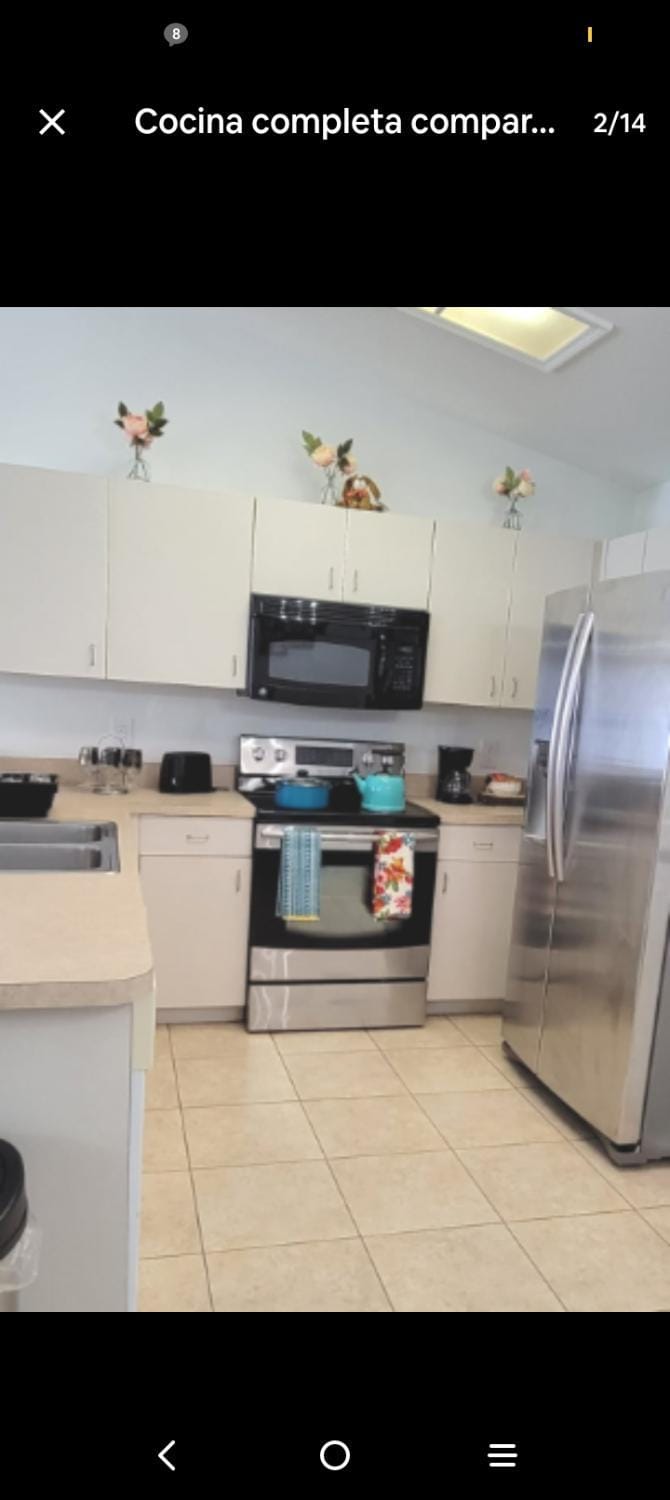 Cozy Queen Bedroom with shared Bathroom Vacation rental in Florida