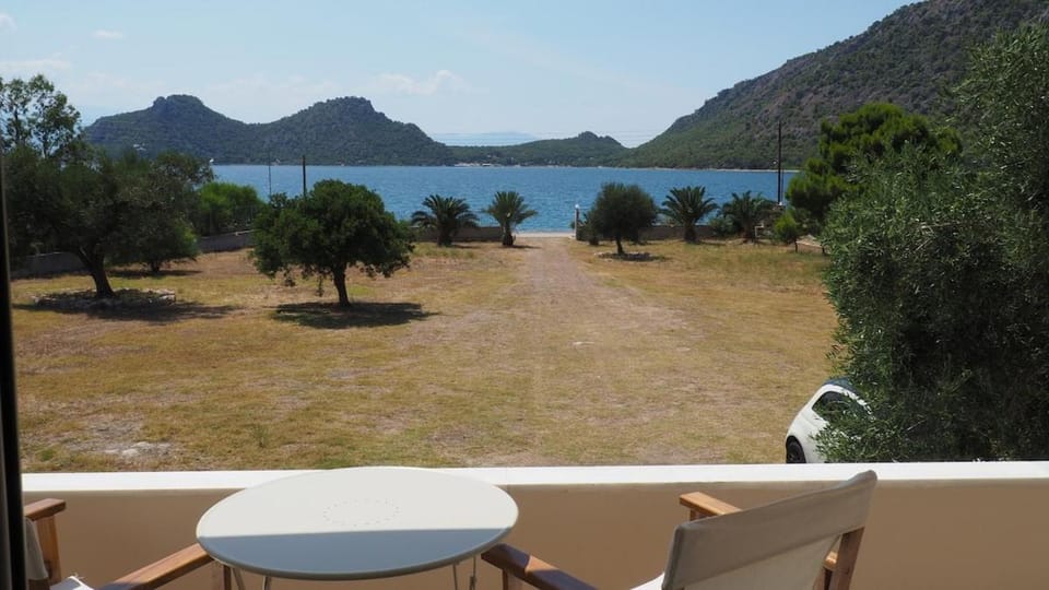 The Lakehouse Villa in Peloponnese Region