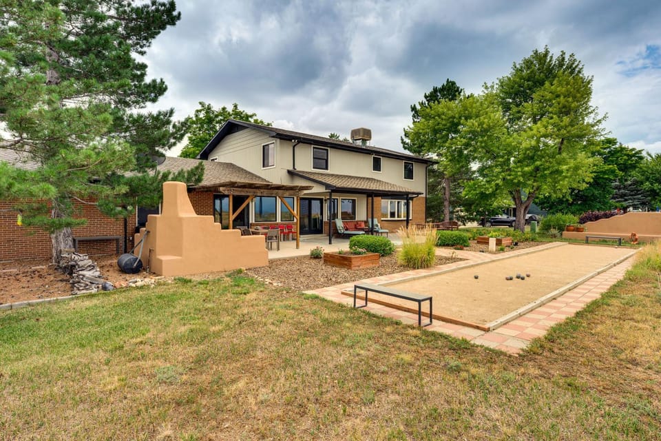 Mtn-View Home w/ Pickleball Court in Louisville! House in Louisville