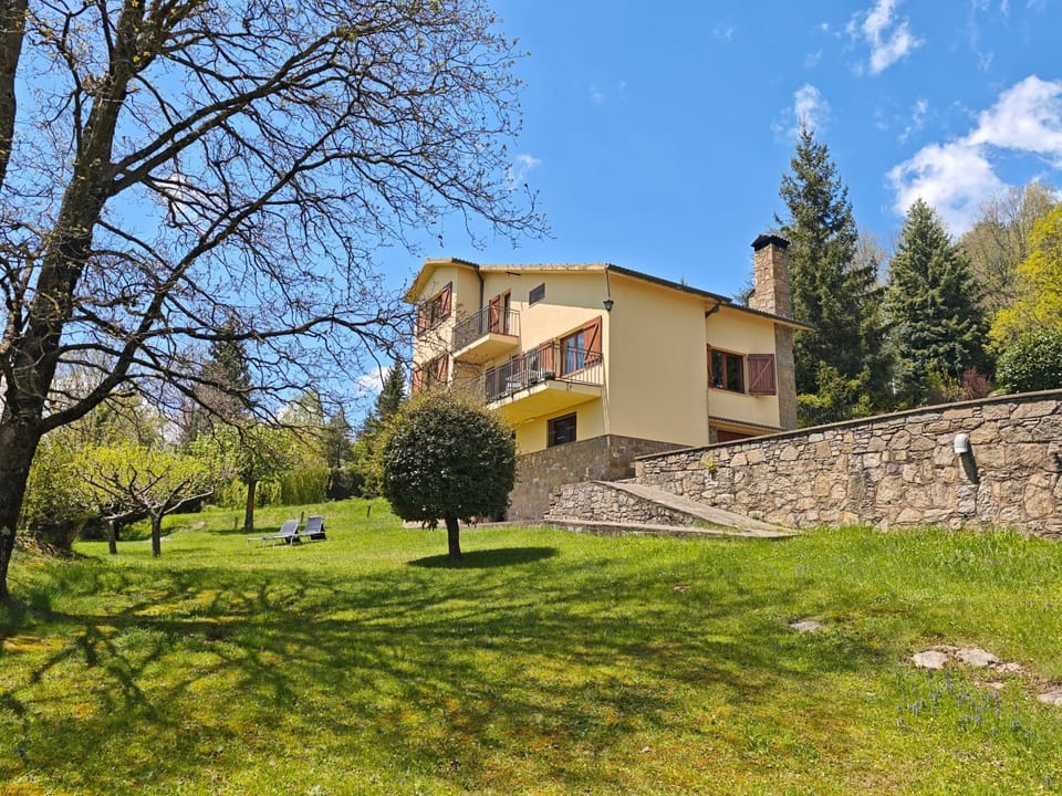 Property building, Garden, Garden view
