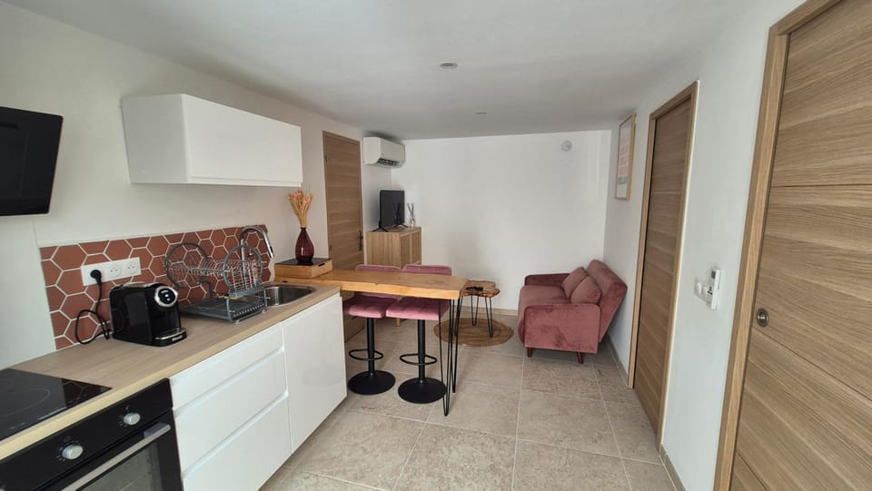 Living room, kitchen