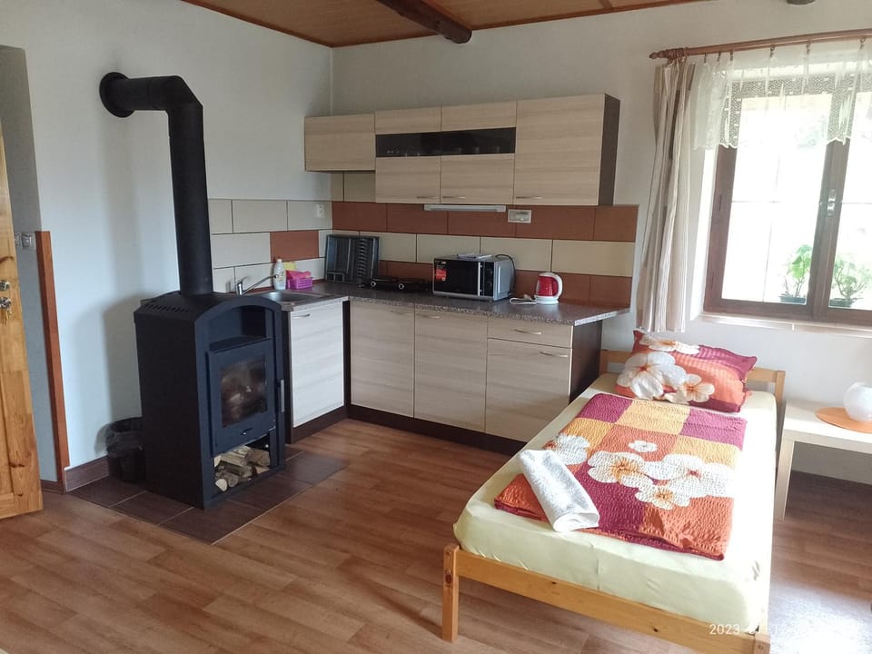 Apartmán Na Kopečku - žlutý pokoj Country House in Czechia