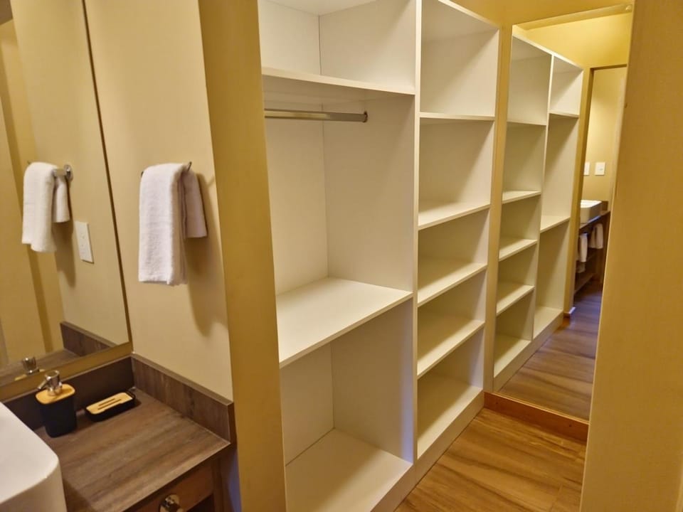 Remanso del Bosque Loft Taya, Bahía Manzano Apartment in Puerto Manzano