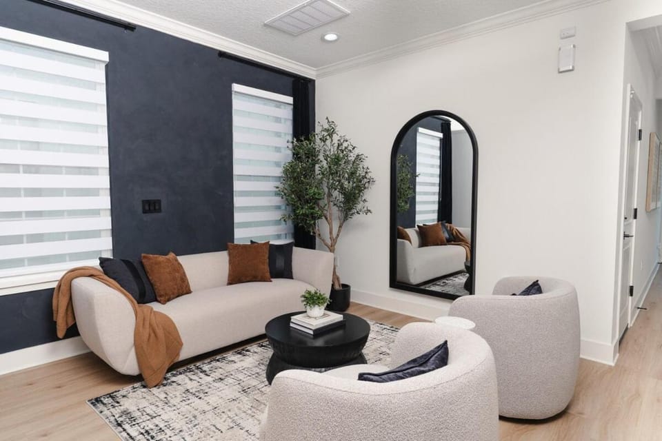 Living room, Seating area