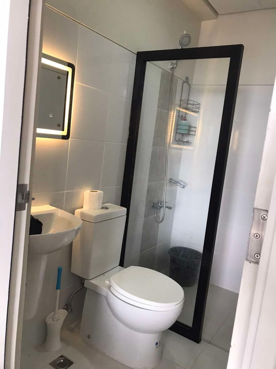 Bathroom, towels