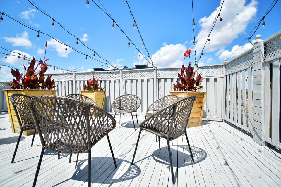 Patio, Seating area