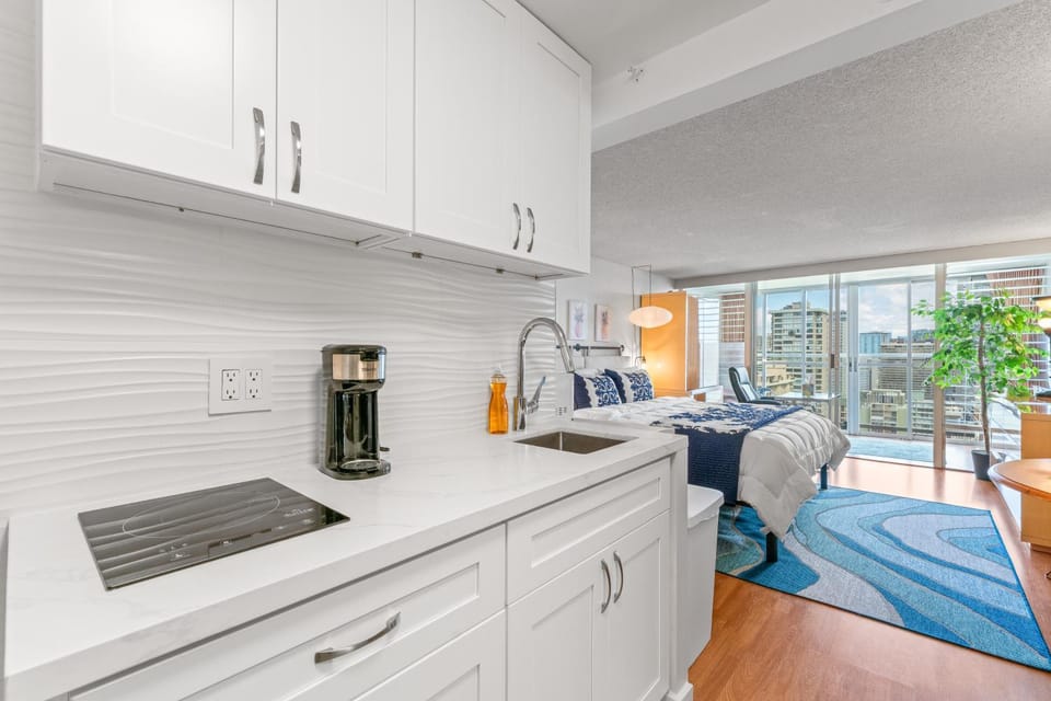 Kitchen or kitchenette