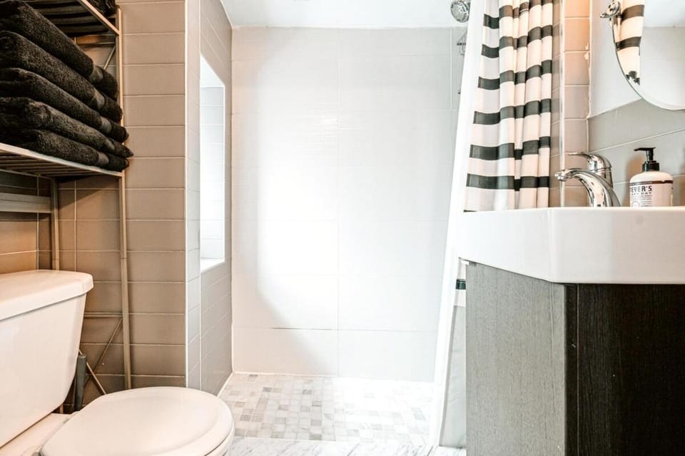Shower, Bathroom