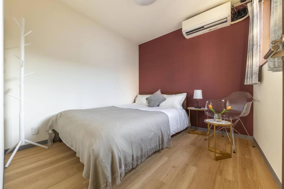 Bed, Bedroom, air conditioner