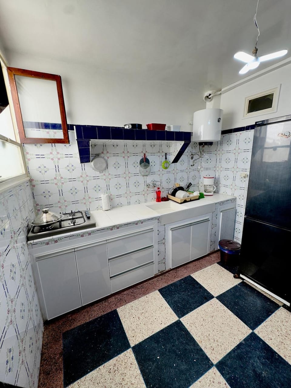 Serene Central Home Near Beach - High Speed WiFi, Free Parking Apartment in Agadir