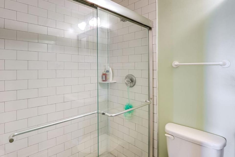 Topsail Coastal Getaway Apartment in North Topsail Beach