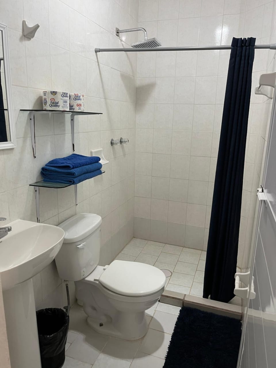 Shower, Bathroom, towels