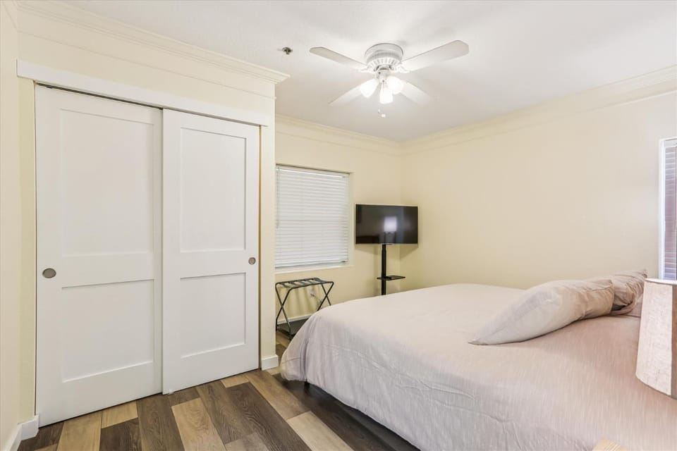 Ocean Gate I104 House in Butler Beach