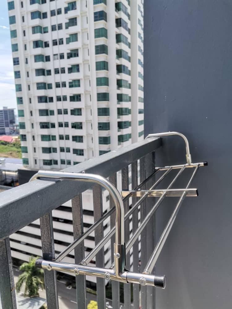 Bay Suites by Jom Summer Suites Vacation rental in Kota Kinabalu