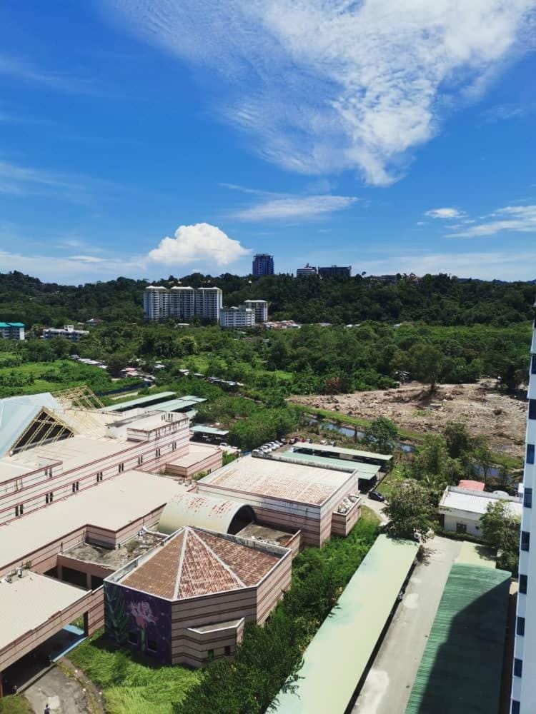 Bay Suites by Jom Summer Suites Vacation rental in Kota Kinabalu