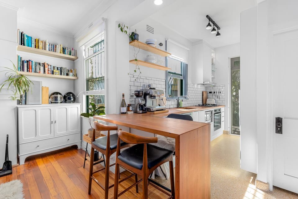Kitchen or kitchenette, Dining area, kitchen