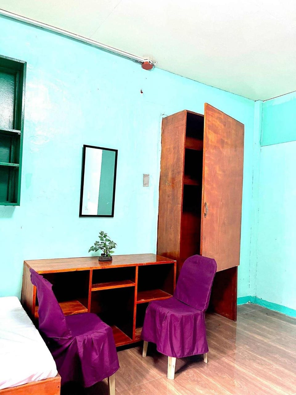Seating area, wardrobe
