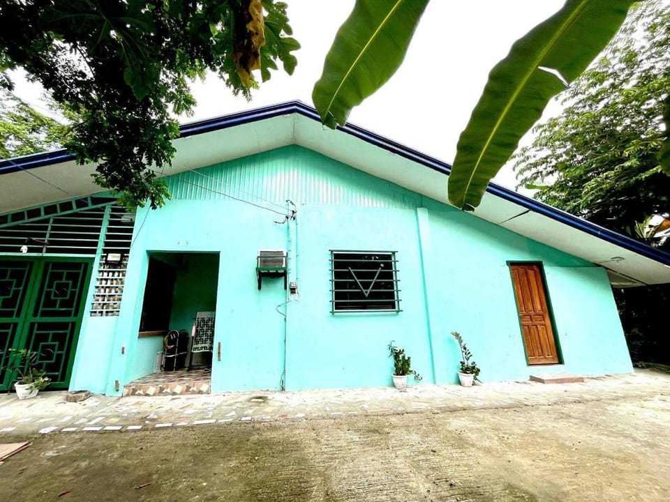 Cebu - Victoria's Guest House Bed and Breakfast in Central Visayas