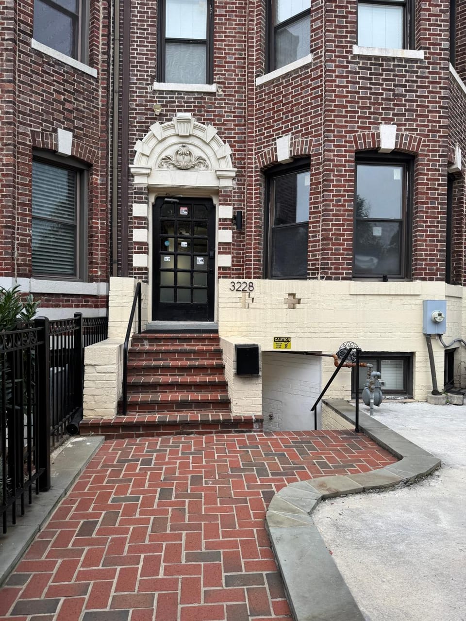 Facade/entrance