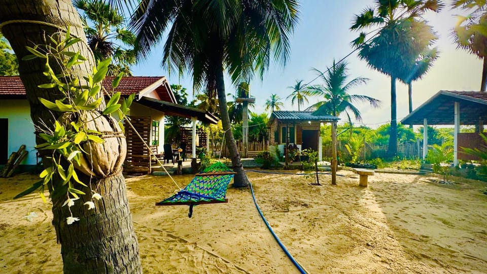 Naval Paradise Villa and Holiday Home Bed and Breakfast in Sri Lanka