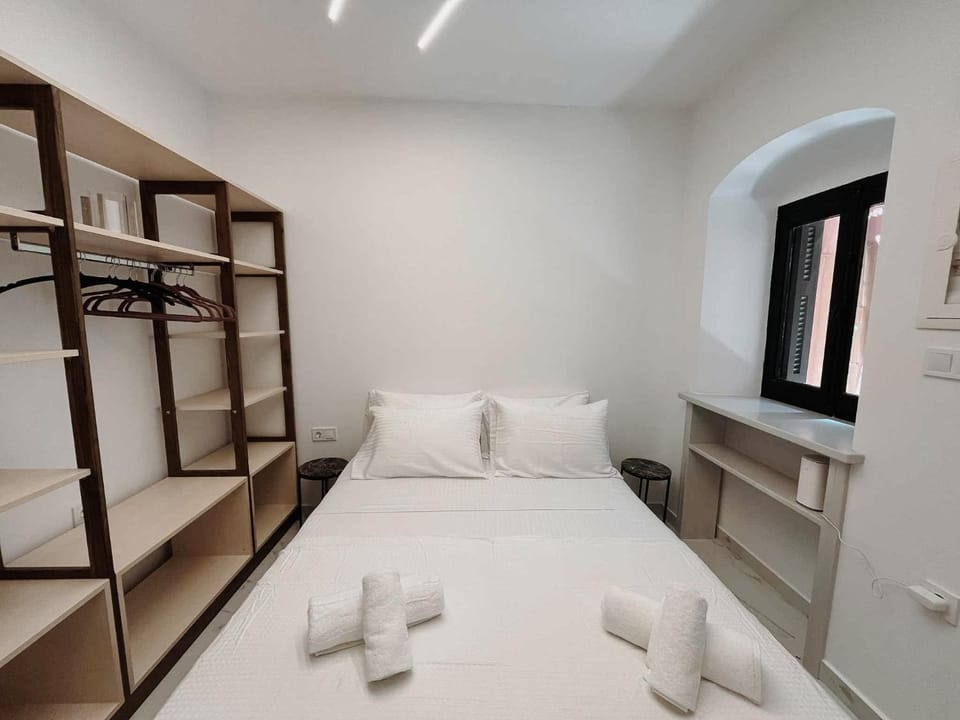 Bed, Photo of the whole room, Bedroom, towels, wardrobe