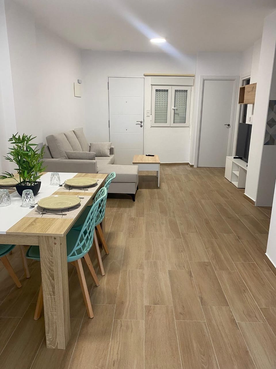 Living room, Dining area