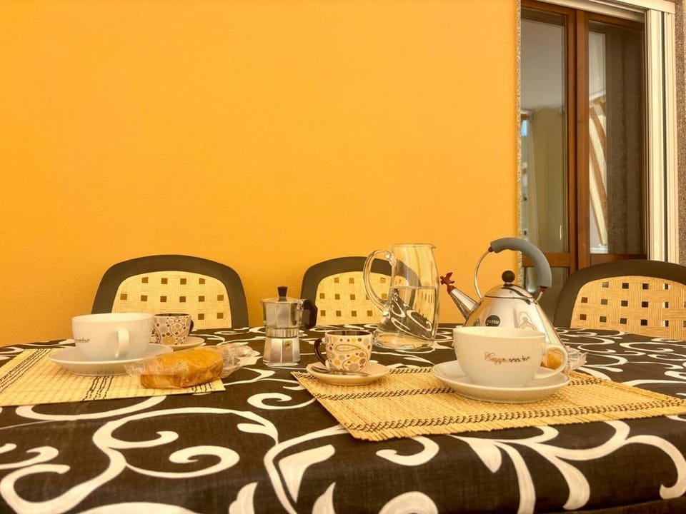 Food and drinks, Dining area