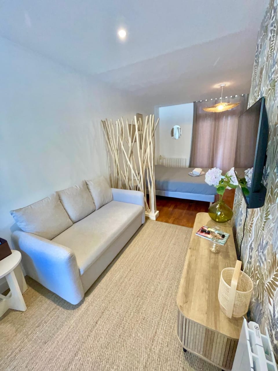 Le Jacquemart Apartment in Moulins