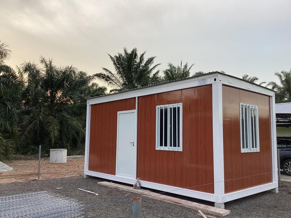 Roomstay Kontena Sungai Bioh Hostel in Pahang, Malaysia
