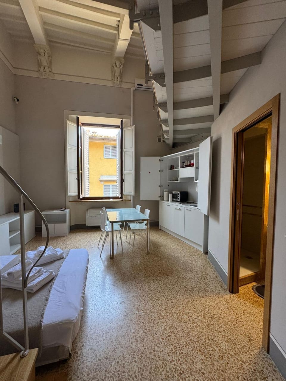 Kitchen or kitchenette, Living room, Seating area