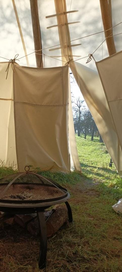 Teepee na Fléčku Luxury tent in South Moravian Region