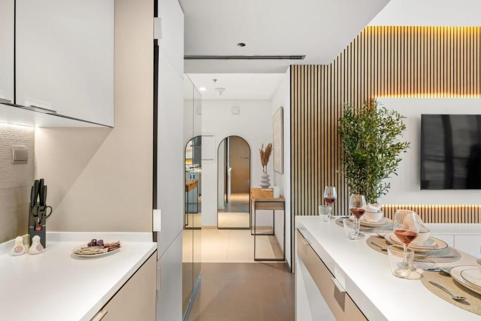 FIRST CLASS 1BR Luxury Meets Simplicity Apartment in Dubai