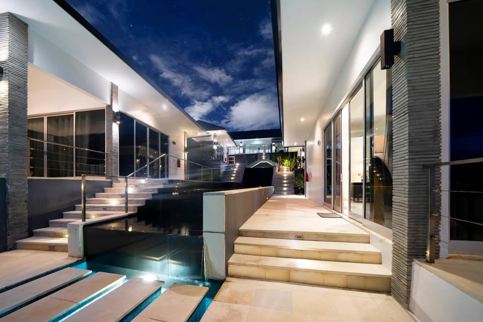 Uluwatu Luxury 4 Bedrooms Villa With Ocean View Villa in Bali
