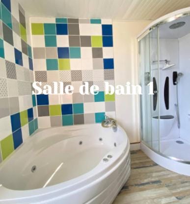 Ecolodge 14 personnes des calanques Provence Apartment in La Ciotat