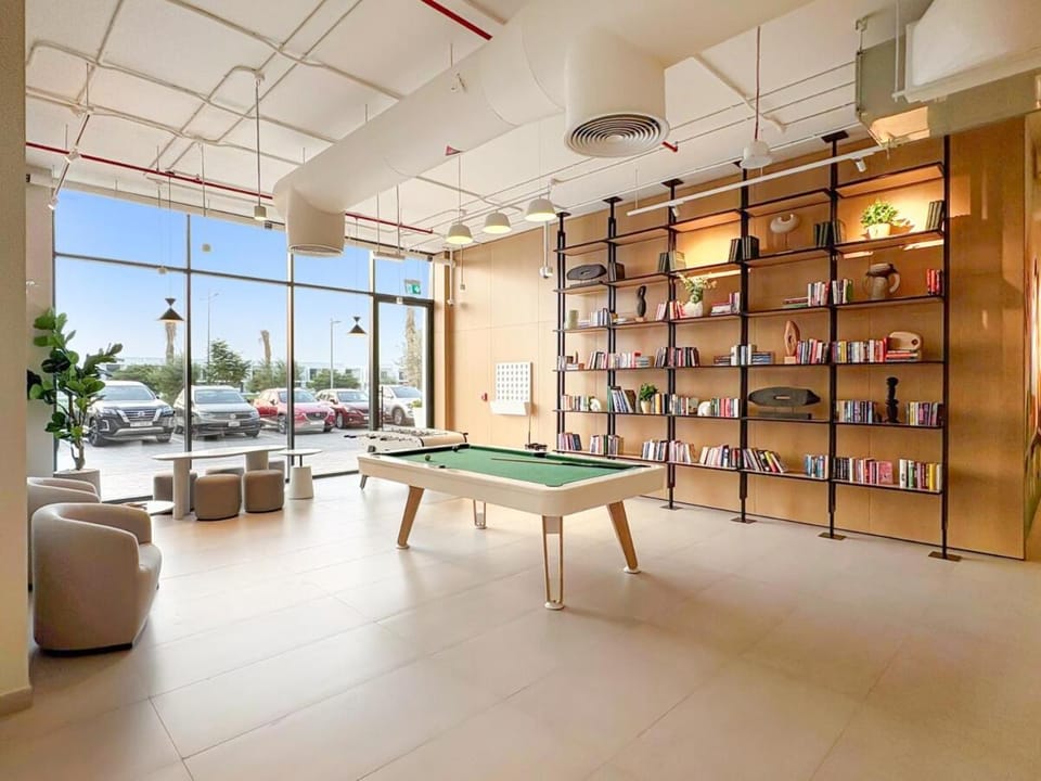 FIRST CLASS 1BR Modern with Tranquil Touch Apartment in Dubai