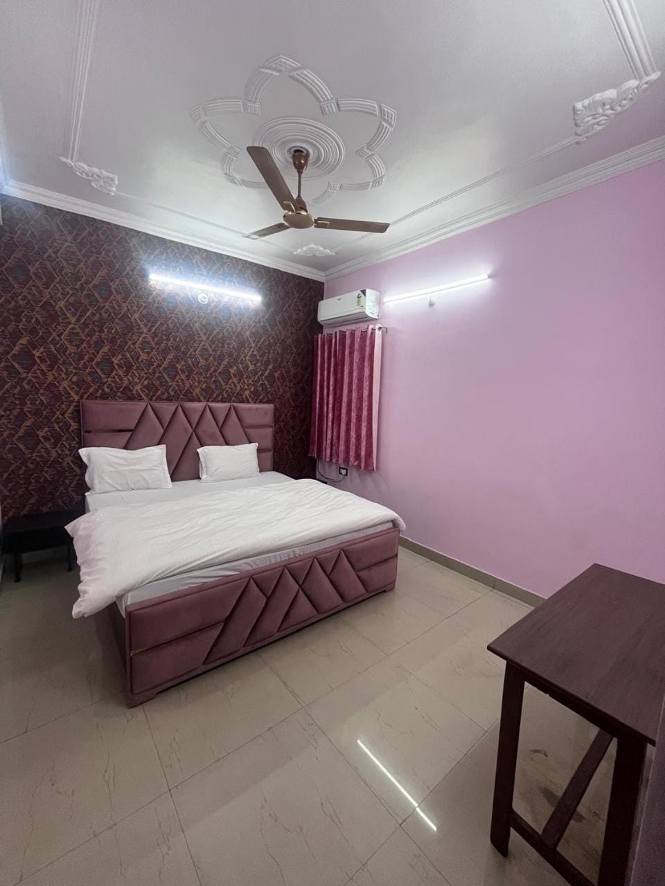 Photo of the whole room