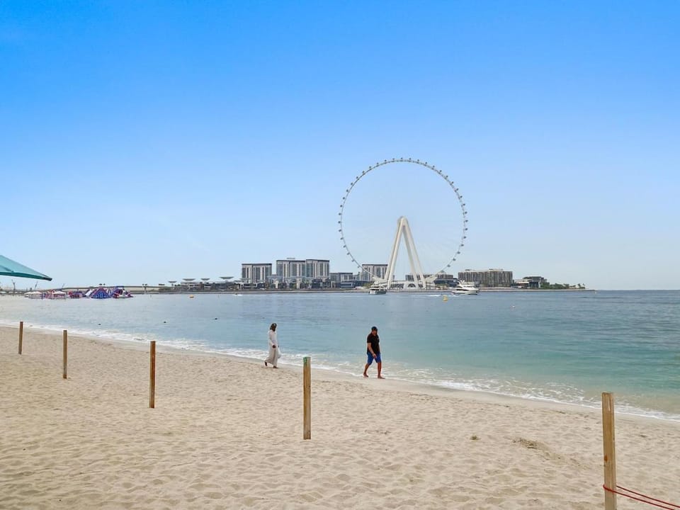 FIRST CLASS 1BR Stylish Beachfront Escape Apartment in Dubai