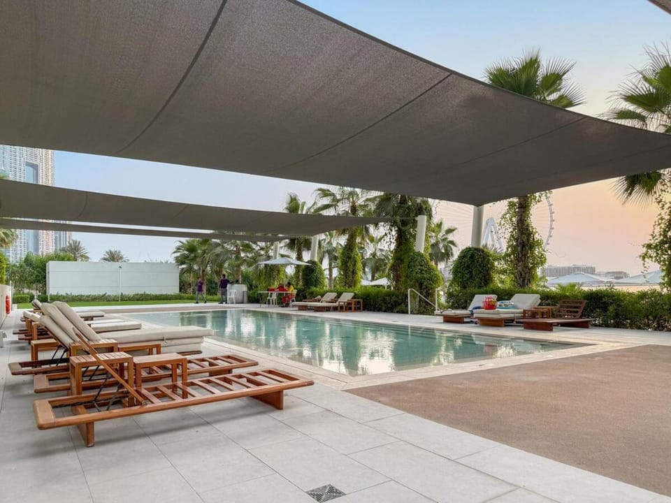 FIRST CLASS 1BR Stylish Beachfront Escape Apartment in Dubai
