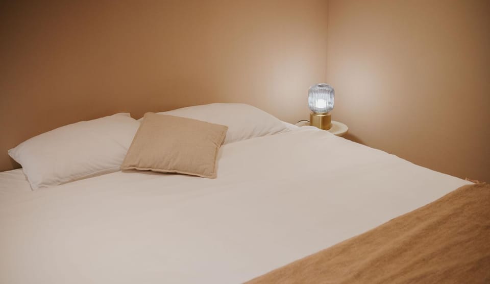 Naest - Authentic Escapes Grand House Apartment in Nijmegen