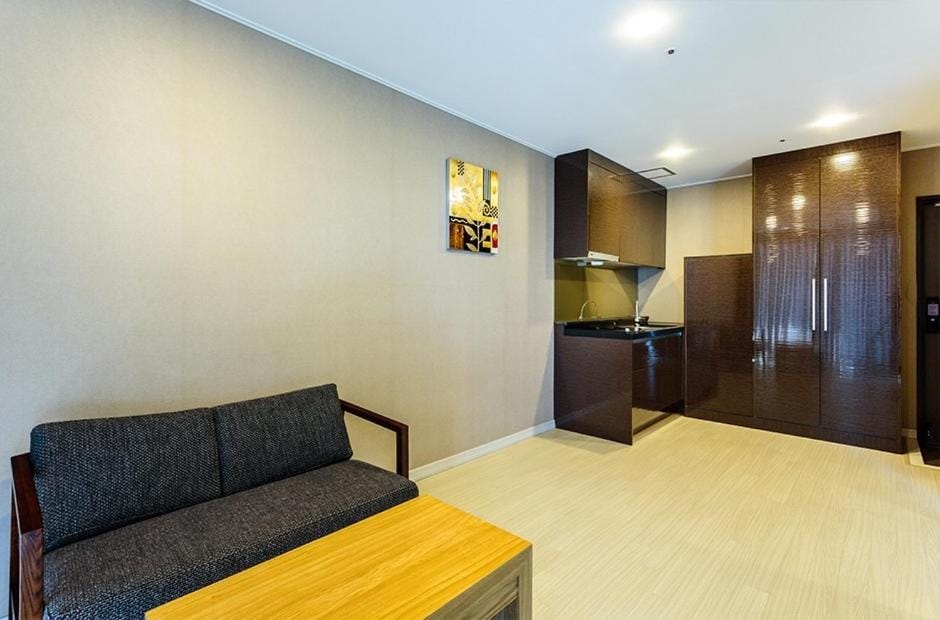 Kitchen or kitchenette, Living room, Seating area