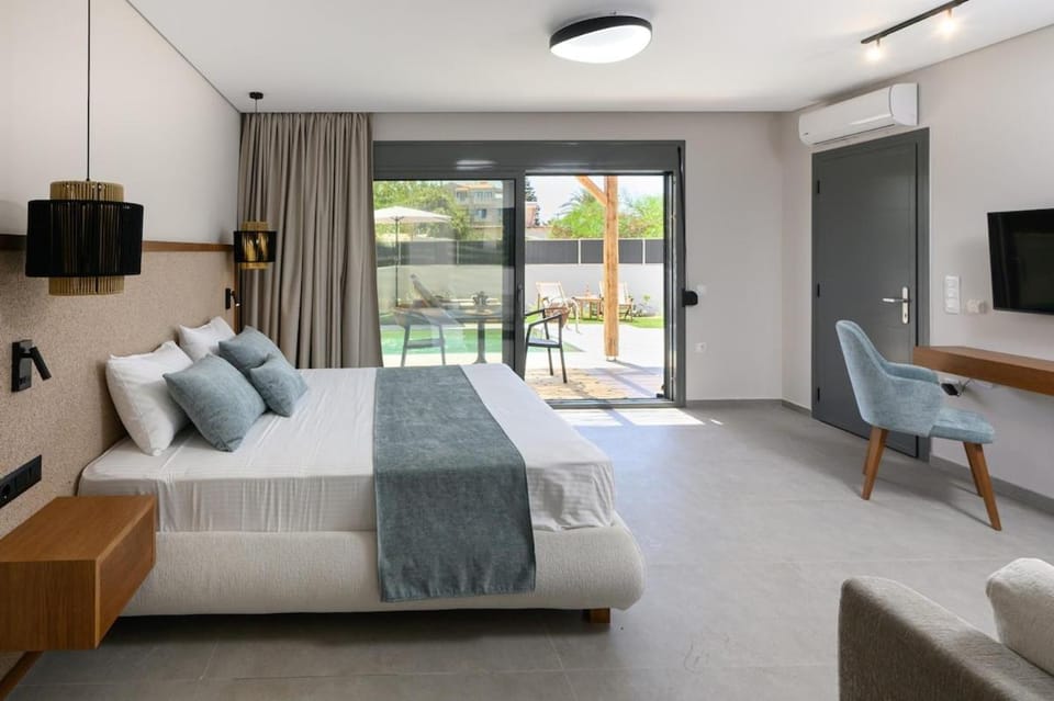 Bed, Living room, Seating area, Bedroom