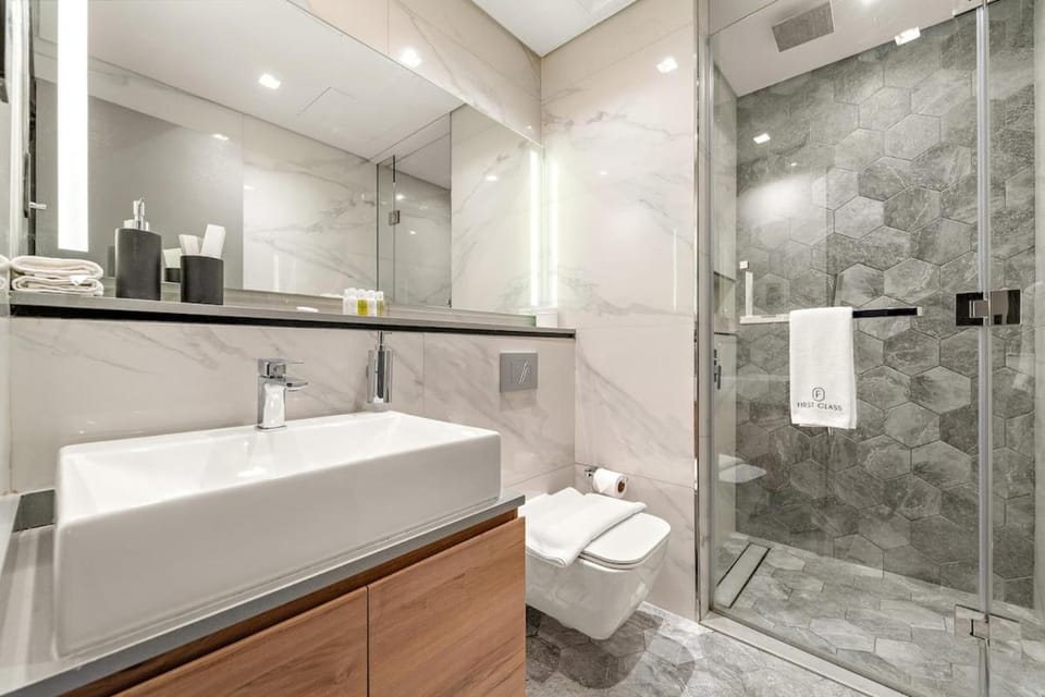 FIRST CLASS 2BR Pool View and near Dubai Mall Apartment in Dubai
