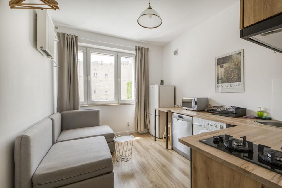 Bed, Kitchen or kitchenette, Living room, dishwasher, microwave, stove