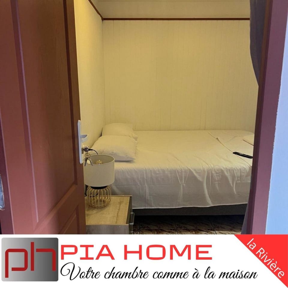 PIA HOME La Rivière Bed and Breakfast in Saint-Paul