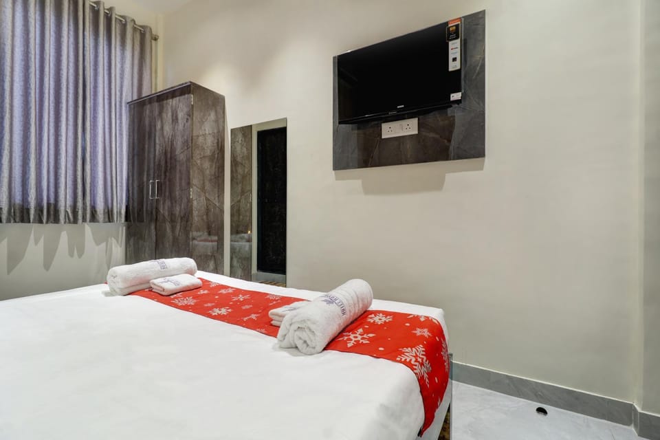 Communal lounge/ TV room, Bed, TV and multimedia, Photo of the whole room, Bedroom