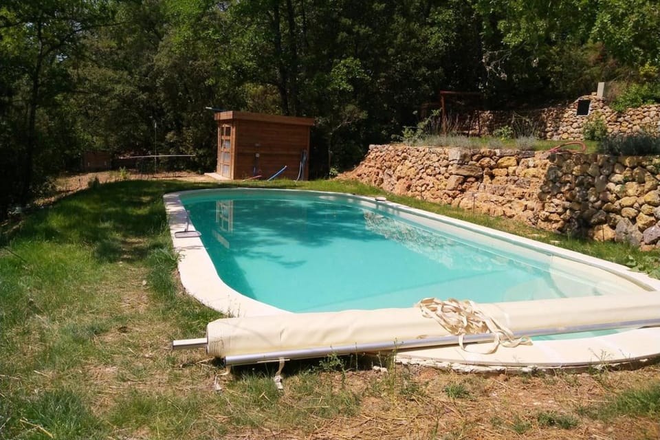 Gîte de charme en pleine colline provençale House in Nouvelle-Aquitaine