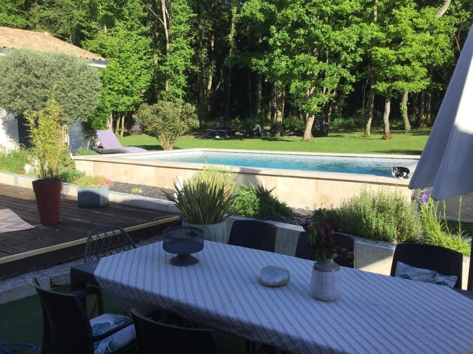 Havre de paix avec 2 chambres et salle de bain Vacation rental in Nouvelle-Aquitaine